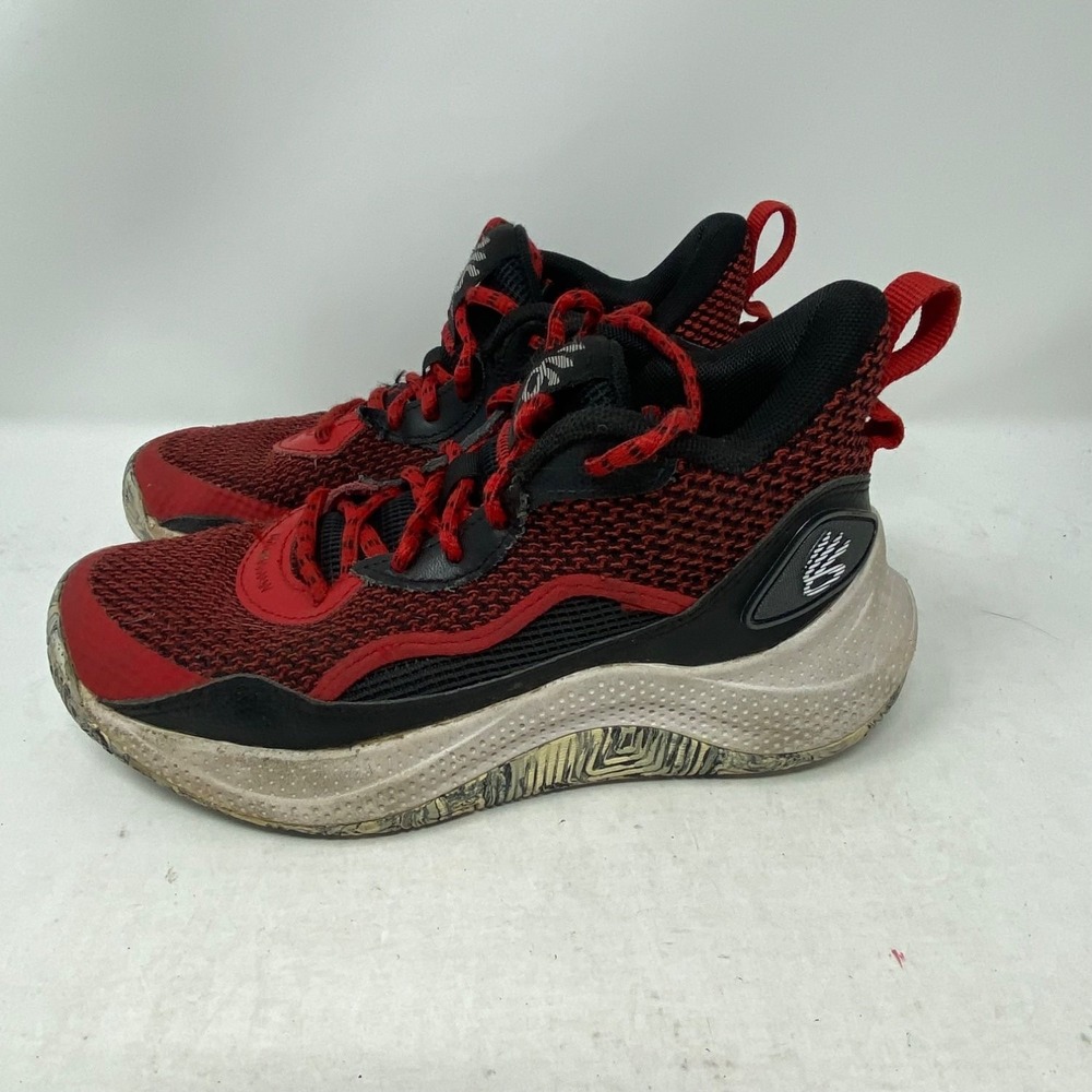 Under Armour Curry 3Z7 Youth Basketball Shoes Stephen US 3.5 Red 3027627-004